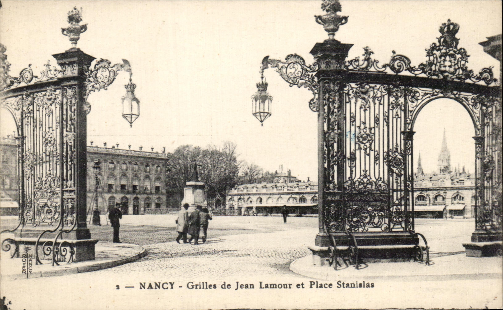 CPA Nancy Grilles de Jean Lamour et Place Stanislas