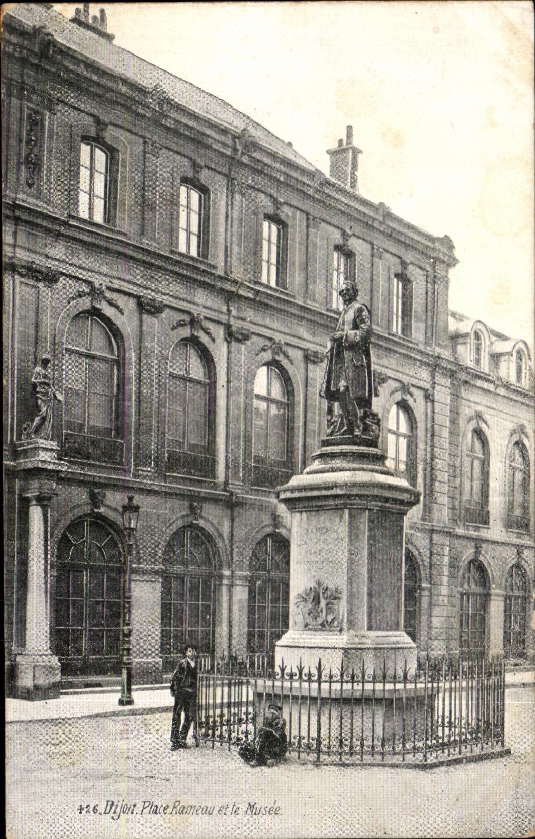 CPA Dijon Place Rameau et le Musee