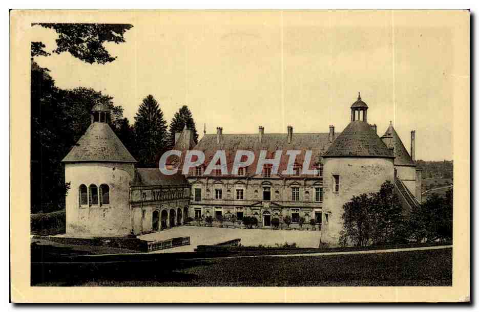 CPA Chateau De Bussy Rabutin La Cour D'Honneur