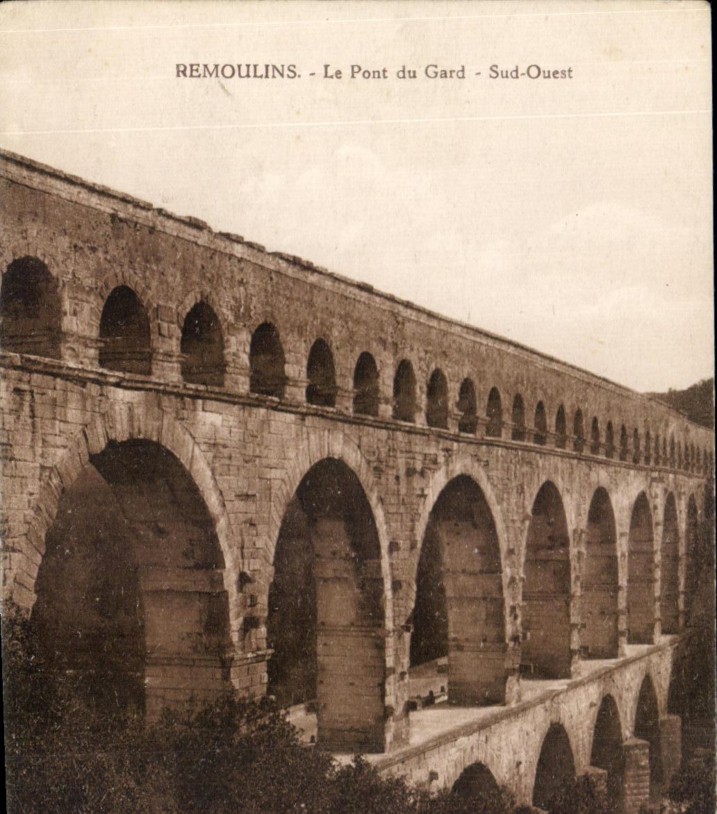 CPA Remoulins Le Pont du Gard Sud Ouest