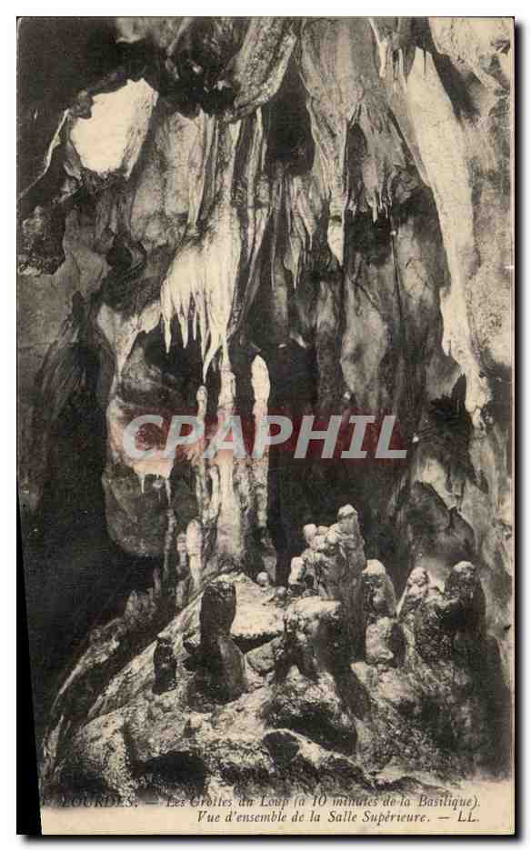 CPA Lourdes Les Grottes Du Loup Vue d'ensemble de La Salle Superieure