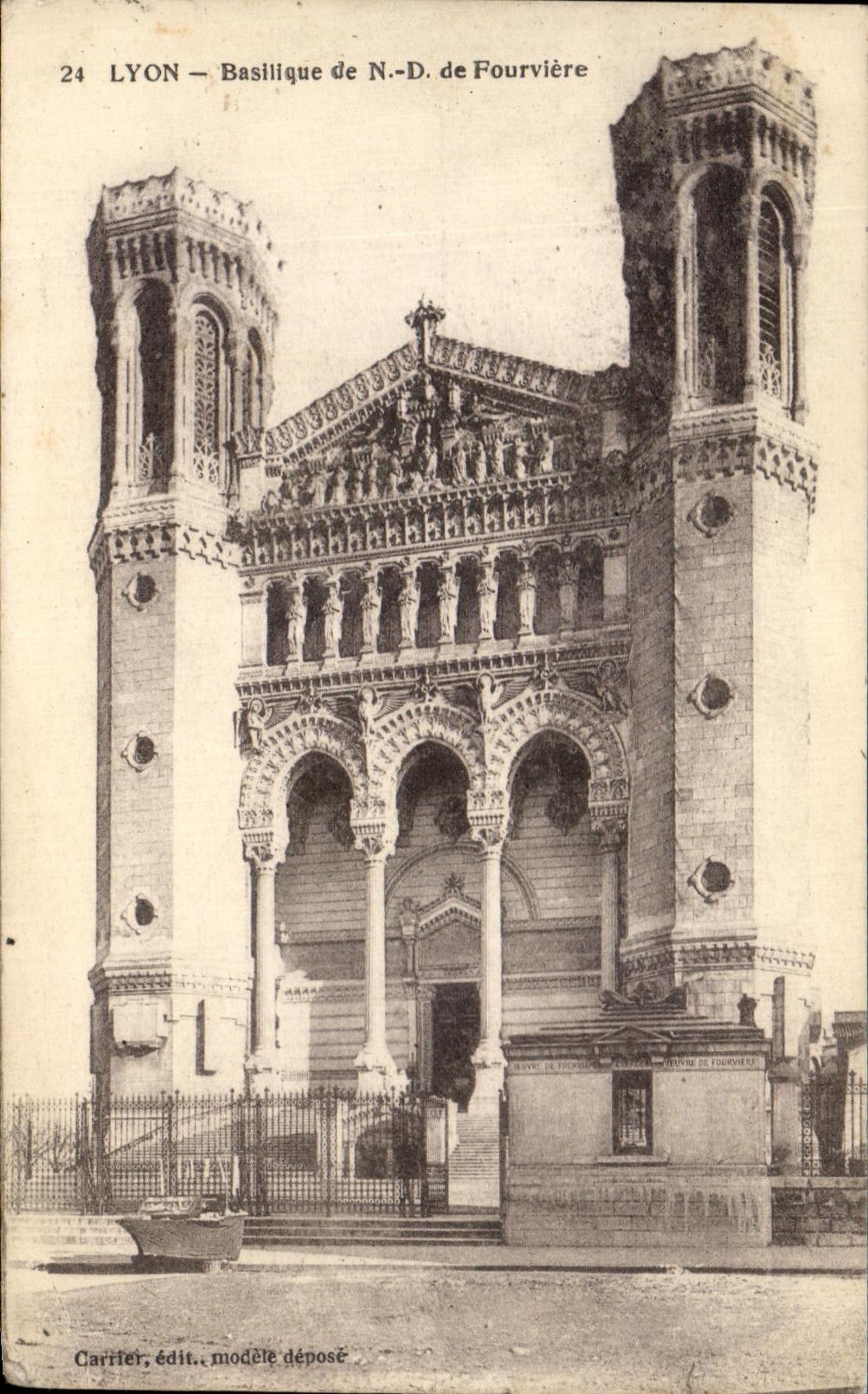 CPA Lyon Basilique de De Fourviere