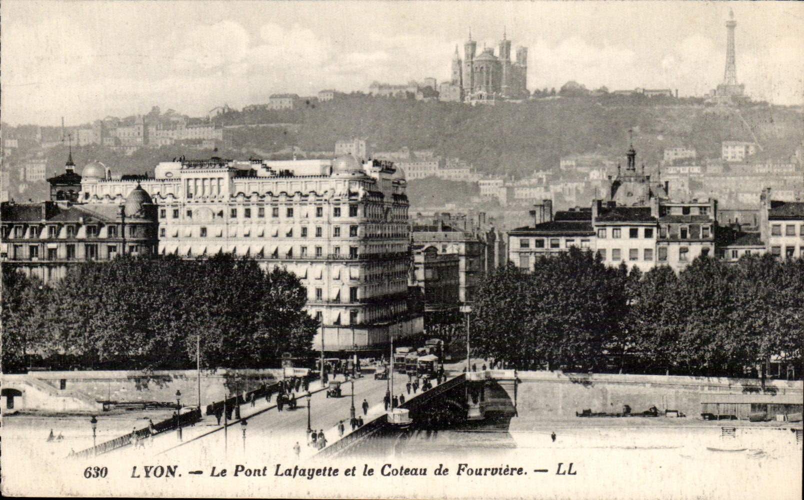 CPA Lyon Le Pont Lafayette Et Le Coteau De Fourviere