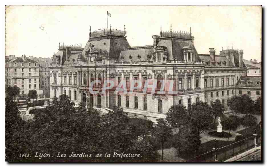 CPA Lyon Les Jardins De La Prefecture