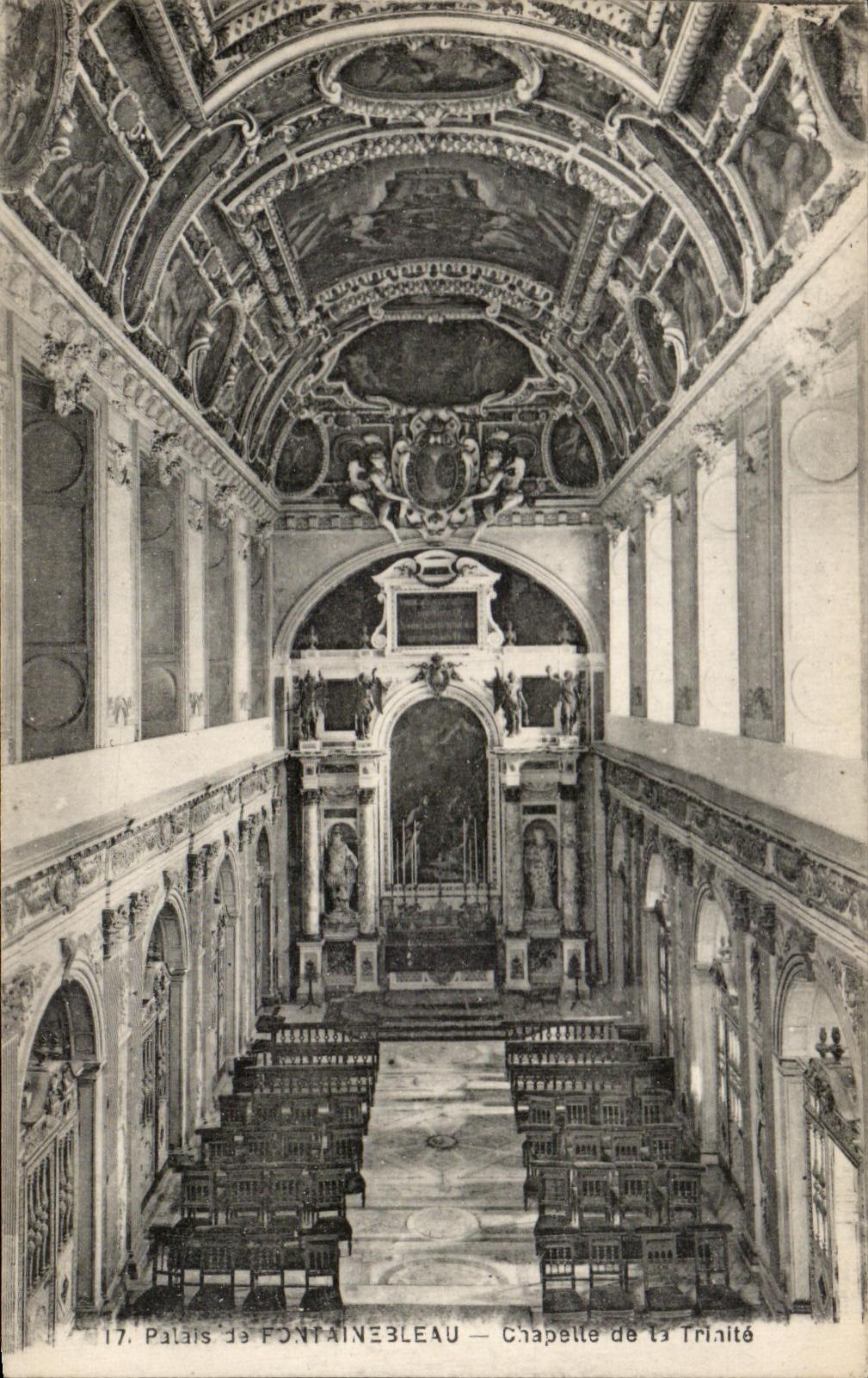 Palacio de FONTAINEBLEAU — Capilla de la Trinidad