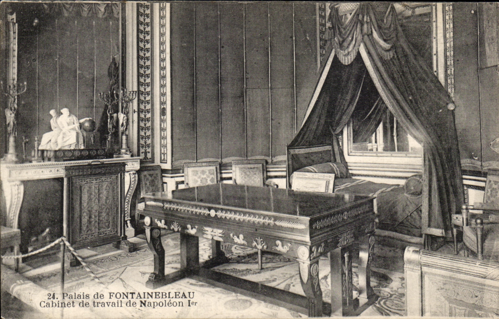 Palais de FONTAINEBLEAU — Cabinet de travail de Napoléon Ier — éditeur non identifié, n° 24