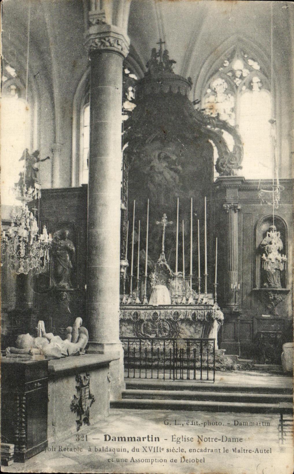 Dammartin - Église Notre-Dame — Retable à baldaquin du XVIIIe siècle encadrant le Maître-Autel et une Assomption de Delobel — G. L., édit.-photo. - Dammartin