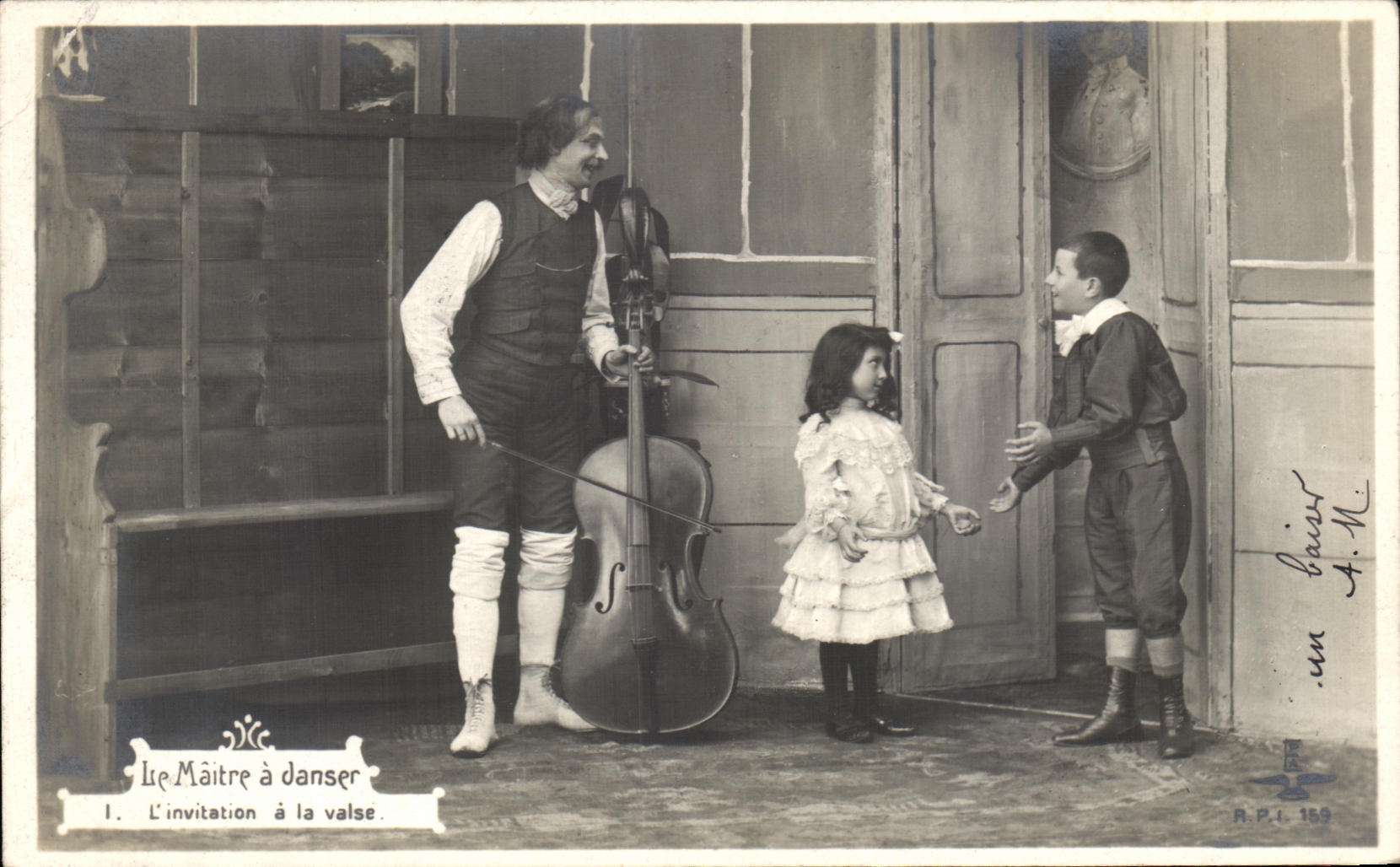CPA Fantaisie Le maitre a danser Enfants Violoncelle 