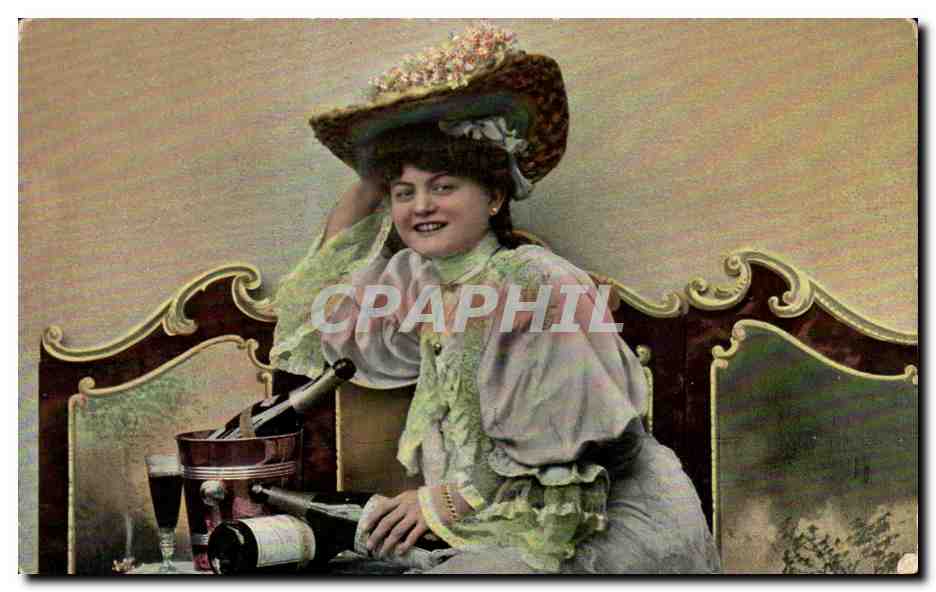 CPA Fantaisie Femme Champagne