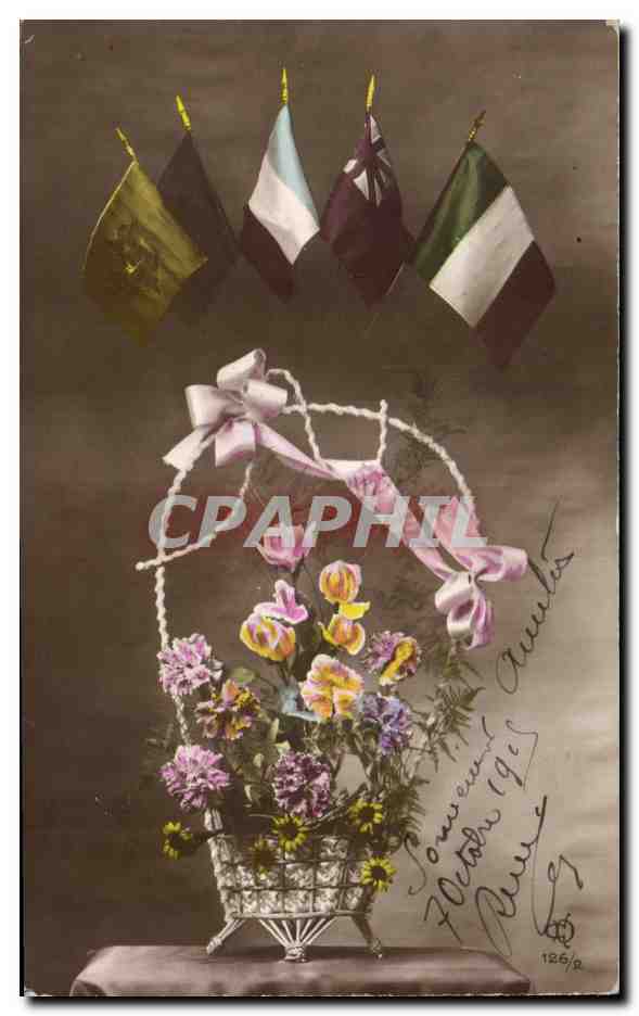 CPA Fantaisie Fleurs Drapeaux Militaria 