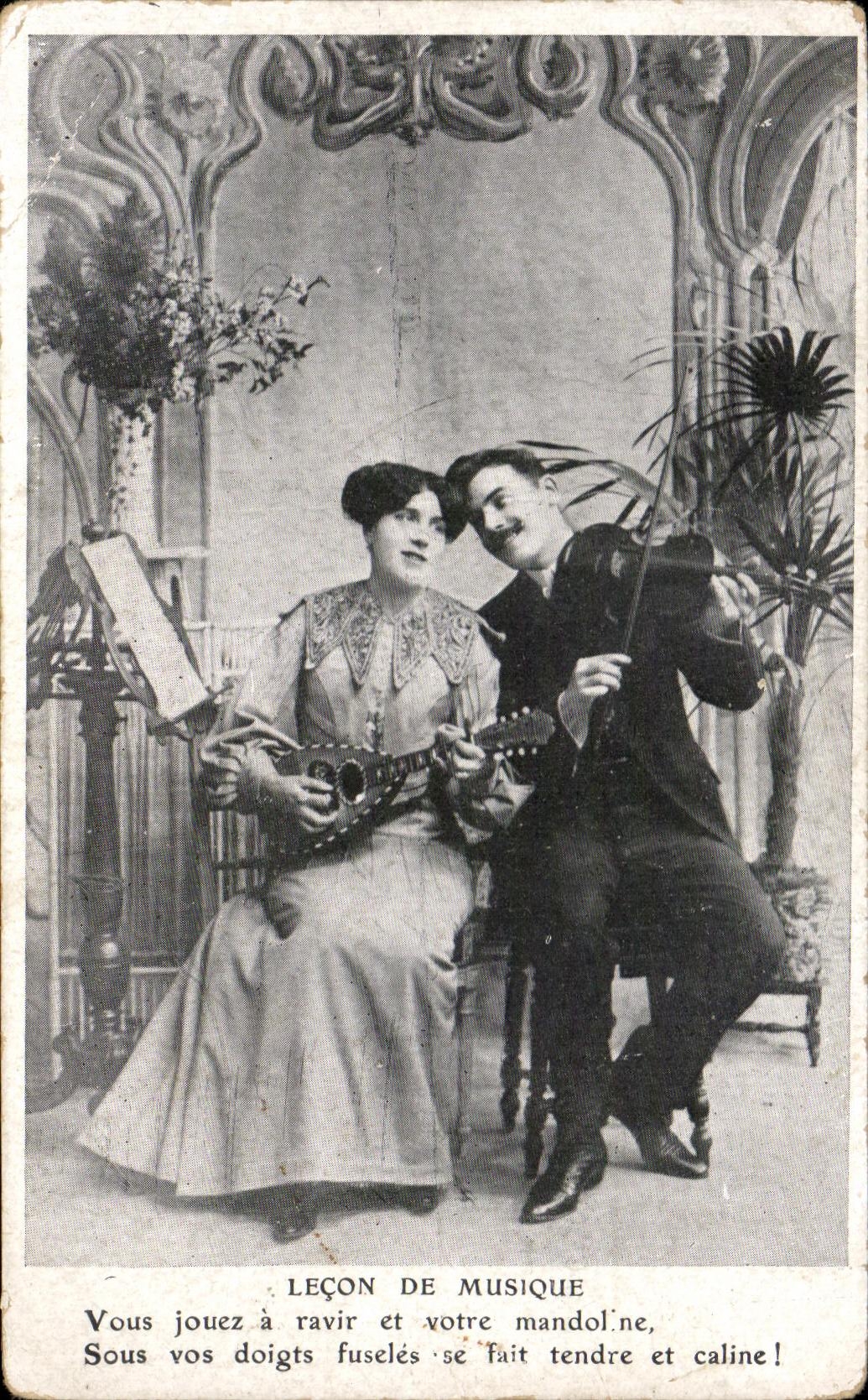 CPA Fantaisie Femme Lecon de musique Violon 