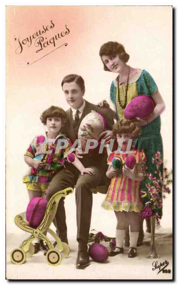 CPA Fantaisie Femme Famille Oeufs Paques 