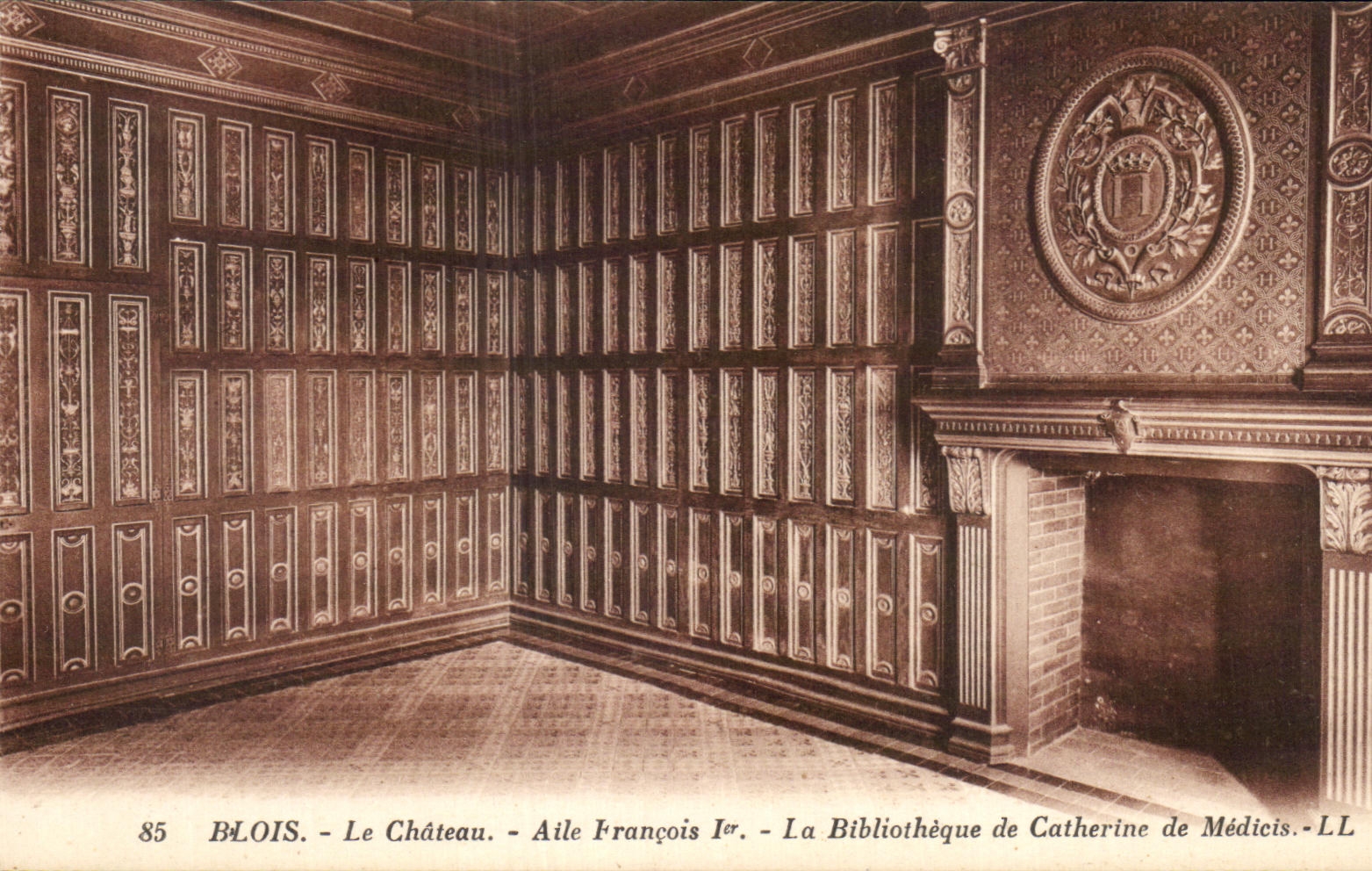 CPA Blois Le Chateau Aile Francois 1er La Bibliotheque de Catherine de Medicis