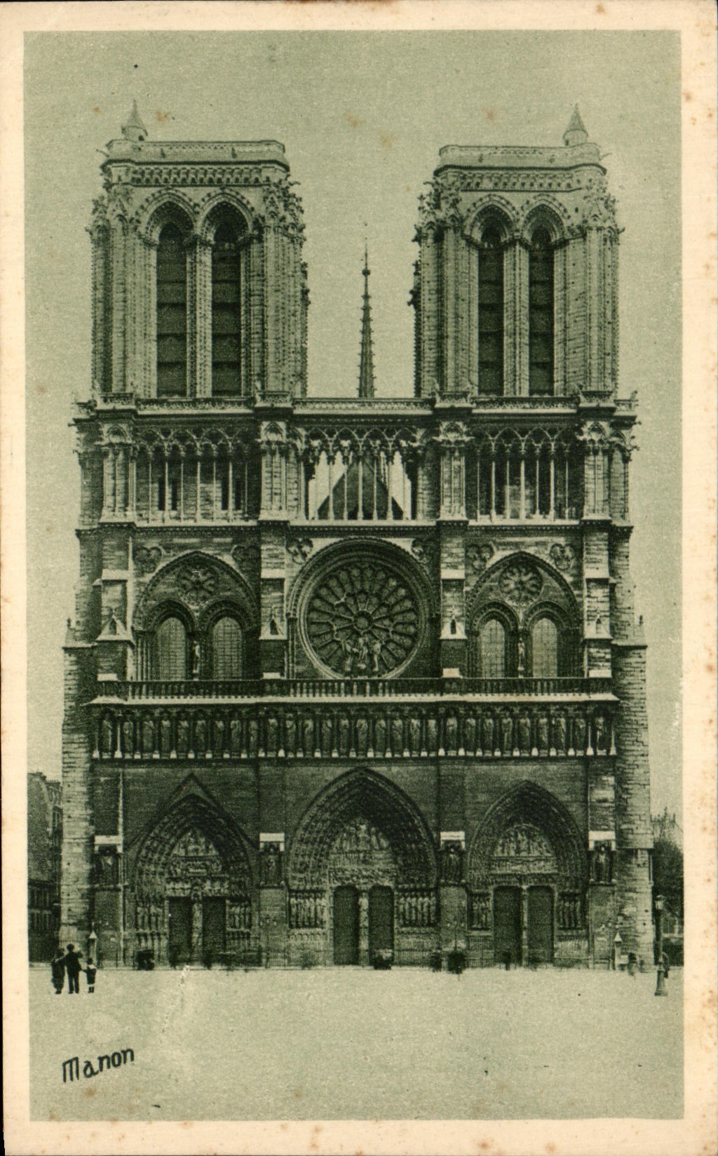 CPA Paris Notre Dame Front of Notre Dame