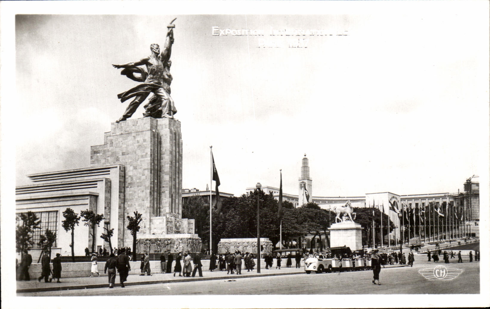 CPA Exposition Internationale Paris 1937 Vue D'Ensemble Au Premier Plan Le Pavillon De l'URSS Russie 