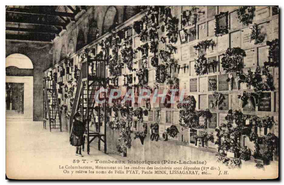 CPA Tombeaux Historiques Le Columbarium Pere Lachaise Paris 