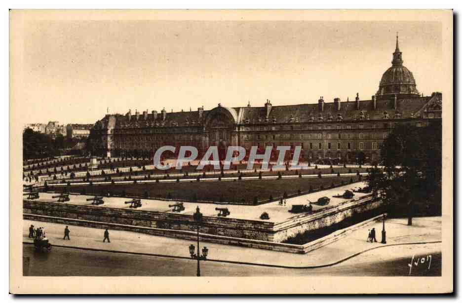 CPA Paris En Flanant L'Hotel des Invalides vu de l'Esplanade