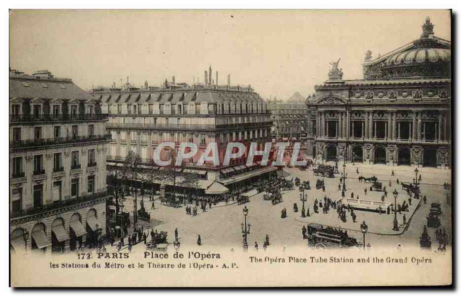 CPA Paris Place de l'Opera les Stations du Metro et le Theatre de l'Opera