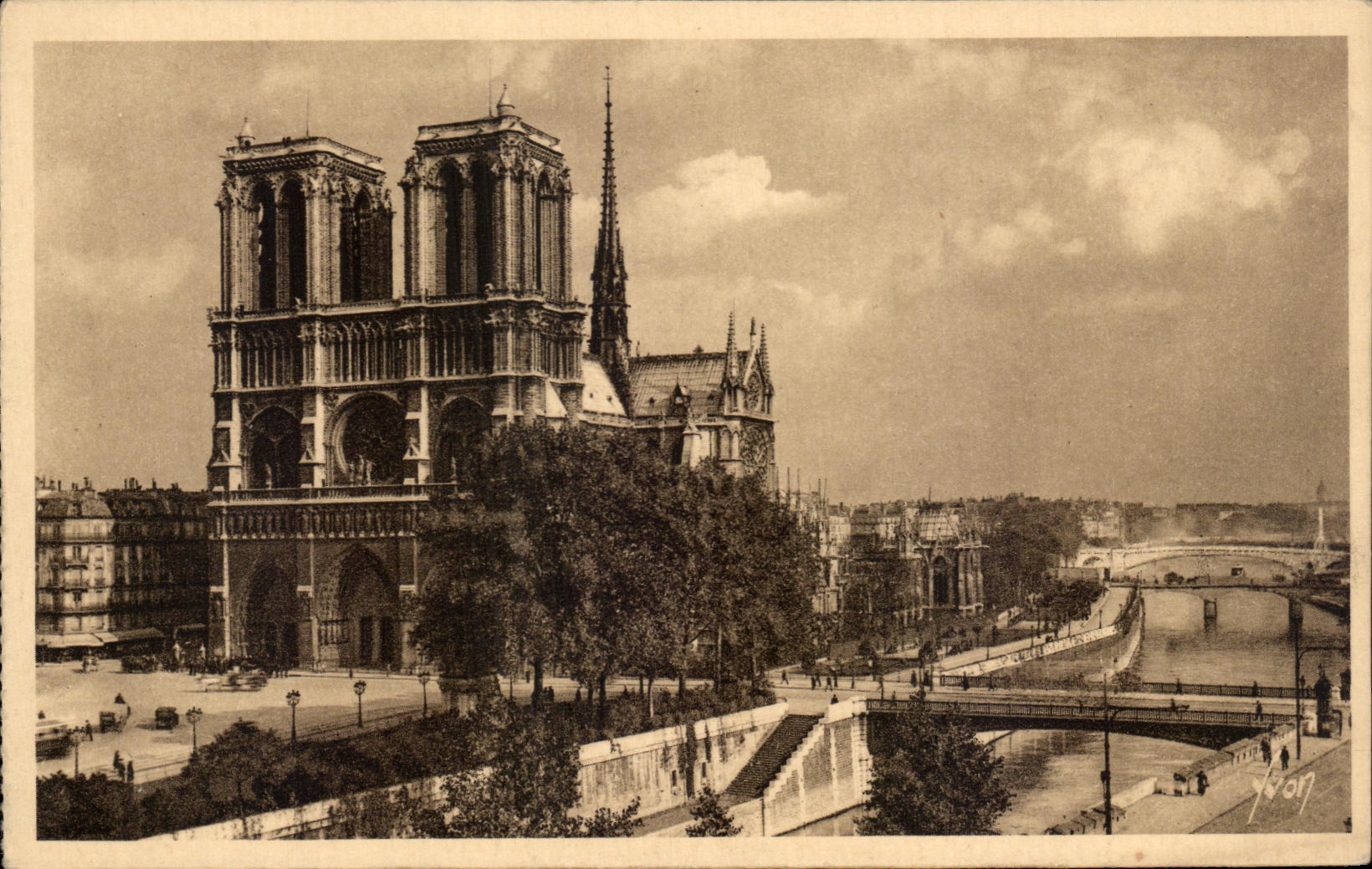CPA Paris En Flanant Notre Dame de Paris Vue generale