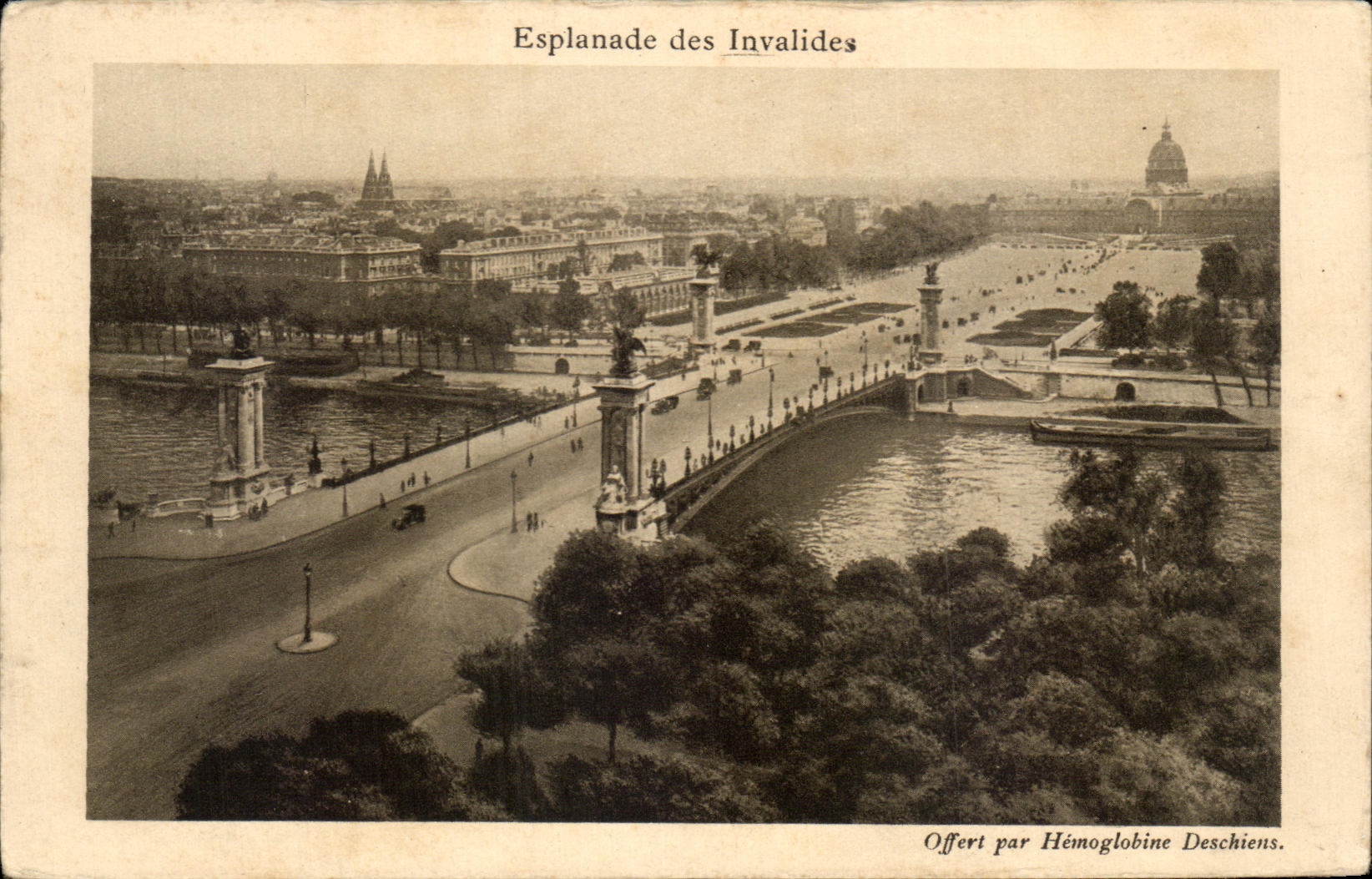 CPA Esplanade des Invalides offert par Hemoglobine Deschiens Paris 