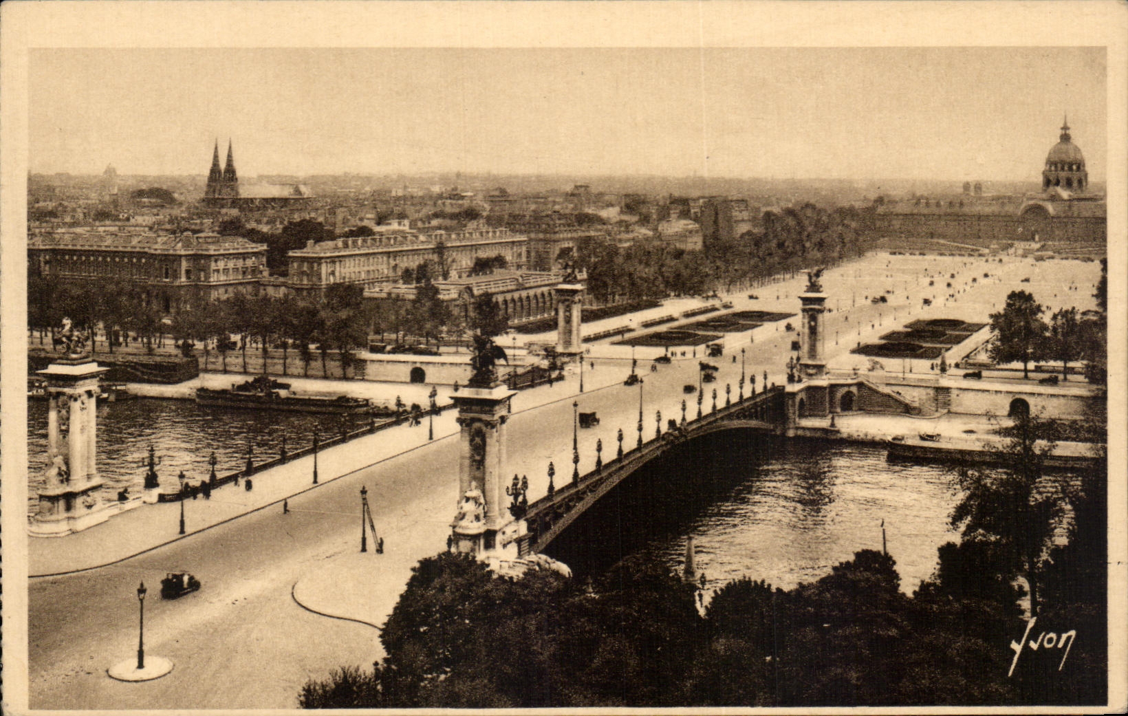 CPA Paris En Flanant Le Pont Alexandre III et I'Esplanade
