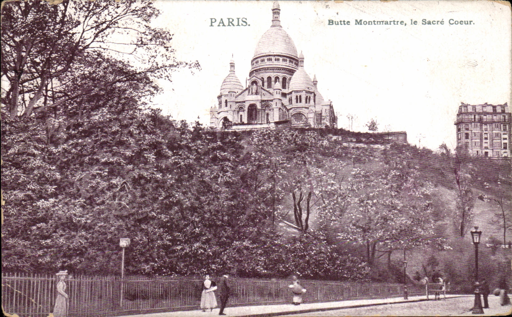 CPA Paris Butte Montmartre Le Sacre Coeur
