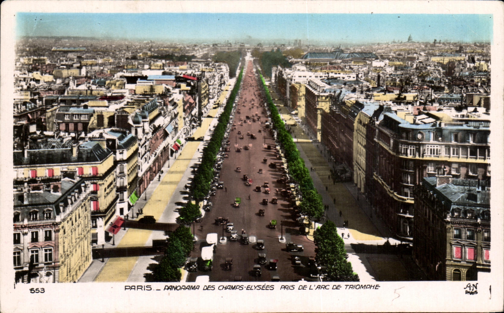 Paris — Panorama der Champs-Élysées vom Arc de Triomphe — A.N. Paris n°553