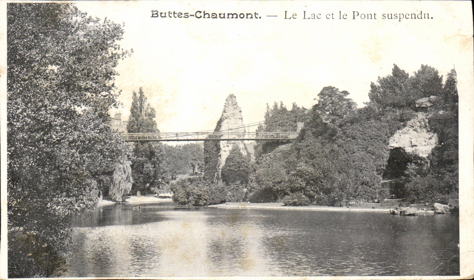 CPA Buttes Chaumont Le Lac Et Le Pont Suspendu
