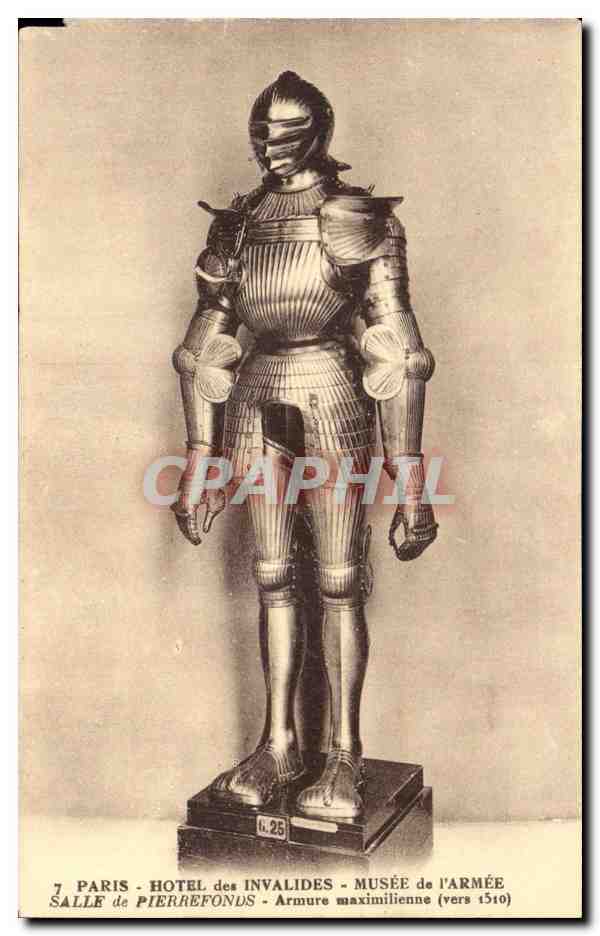 CPA Paris Hotel des Invalides Musee de l'Armee Salle de Pierrefonds Armure maximilienne 