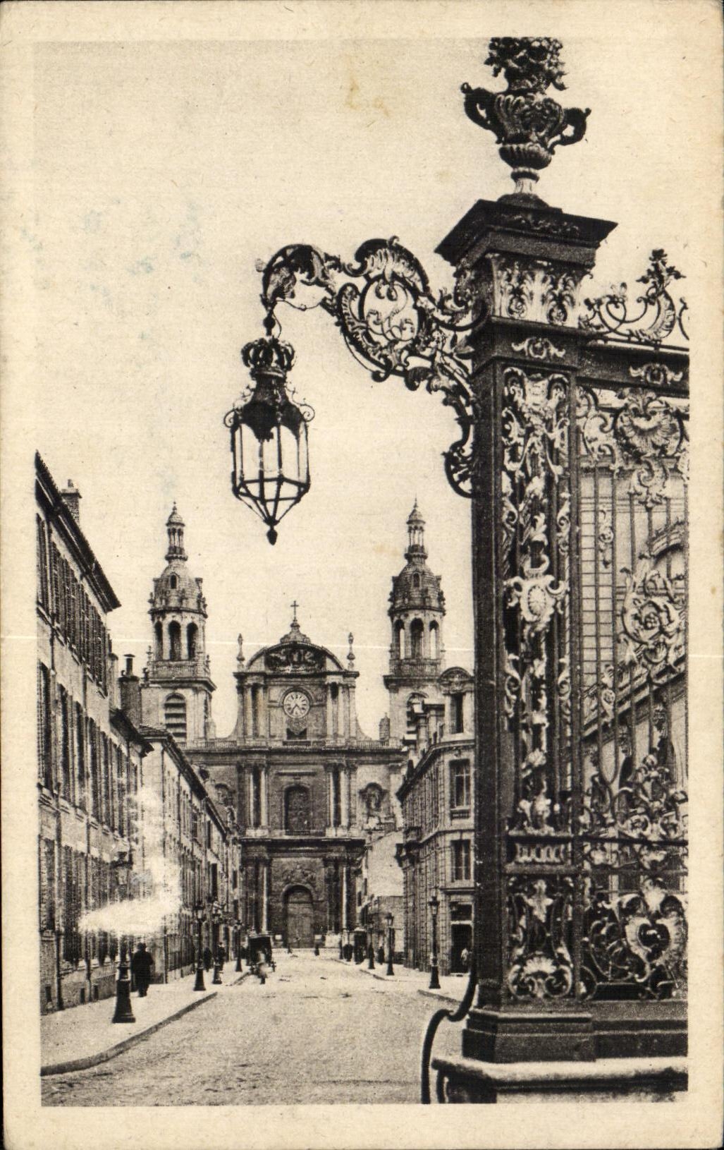 Nancy — La cathédrale et les grilles de Jean Gaudin — A. HUMBERT