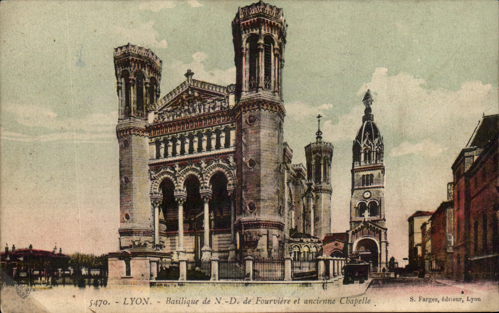 CPA Lyon Basilique de Fourviere et ancienne Chapelle
