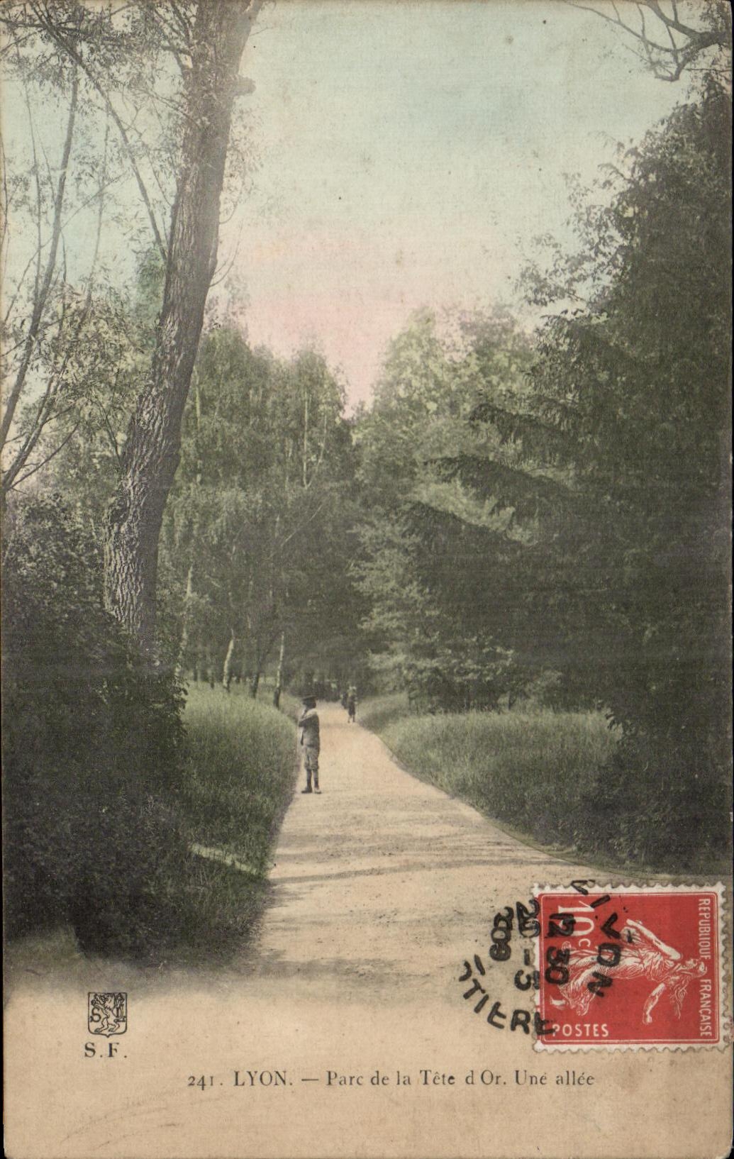 LYON — Parc de la Tête d'Or. Une allée — S.F. n°241