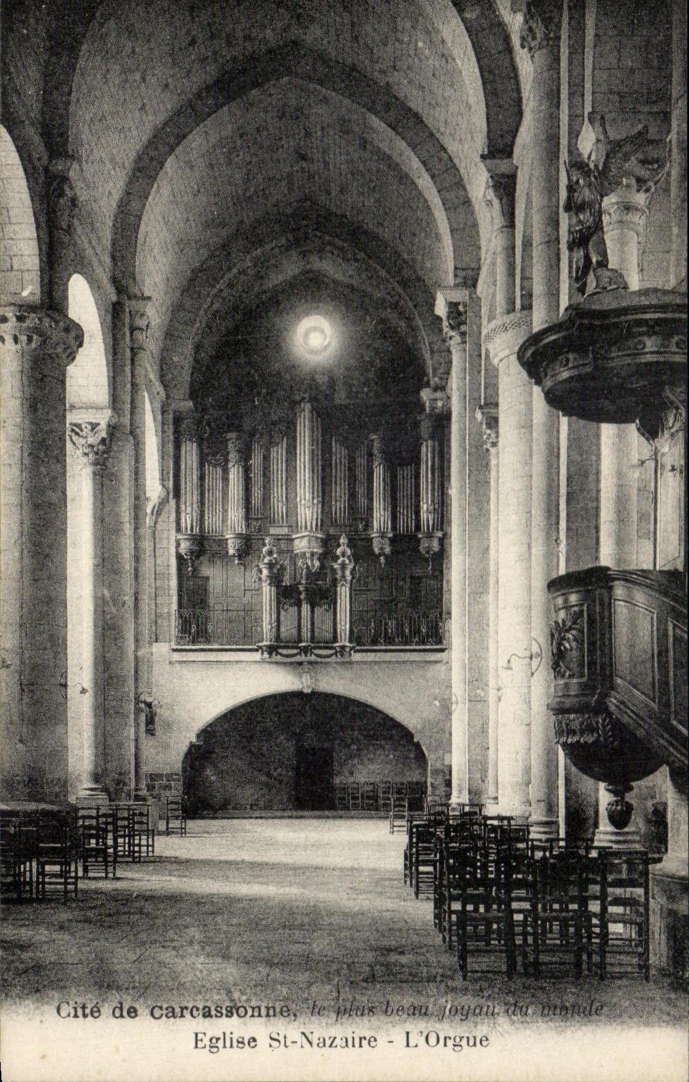CPA Cite De Carcassonne le Plus bean joyau du monde Eglise st Nazaire L'Orgue