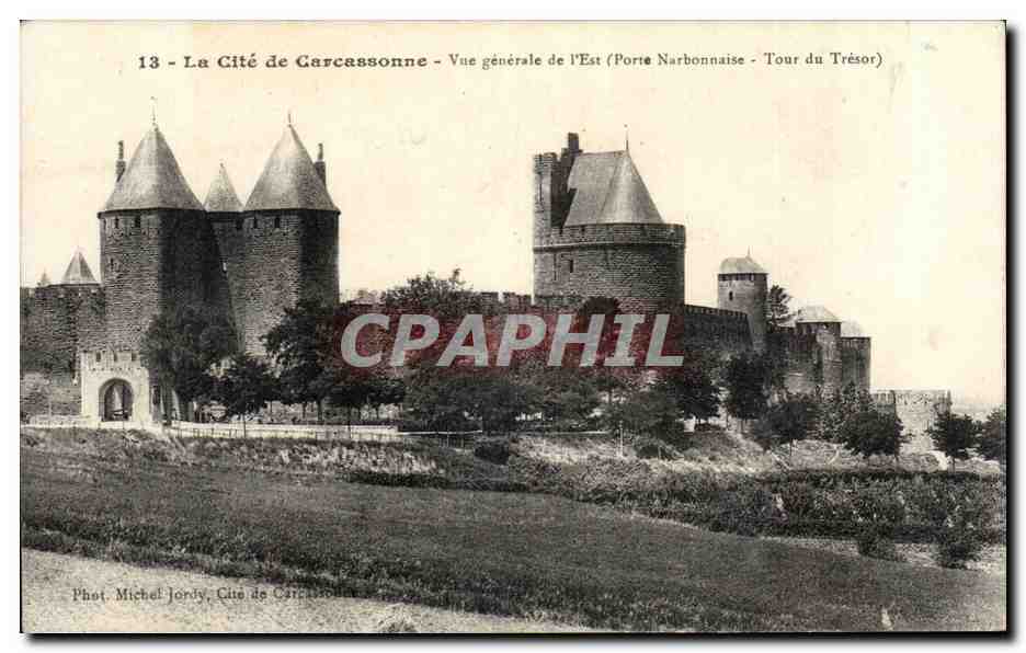 CPA Cite De Carcassonne Vue Generale de l'Est Porte Narbonnaise Tour du Tresor 