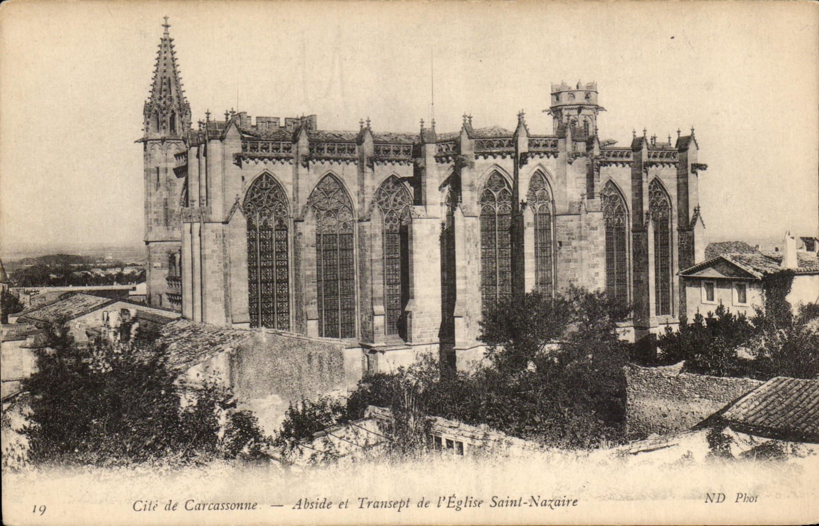 CPA Cite De Carcassonne Abside et Transept de l'Eglise Saint Nazaire