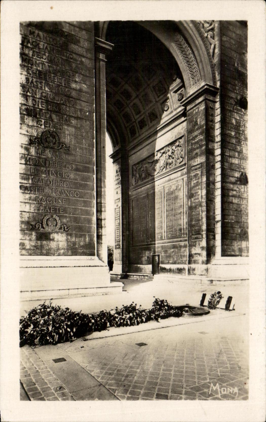 CPA Les Petits Tableaux De Paris La Tombe Du Soldat inconnu Arc de Triomphe Militaria