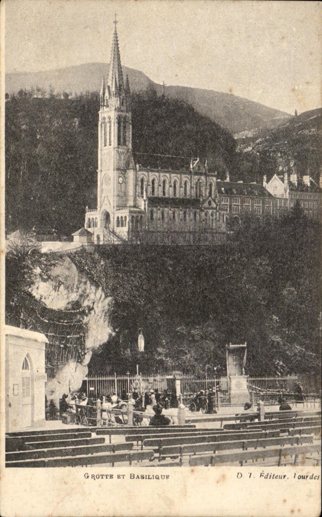 CPA Grottes Et Basilique Lourdes