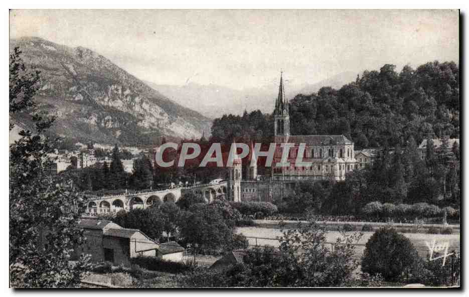CPSM Lourdes La Basilique Et Les Montagnes 