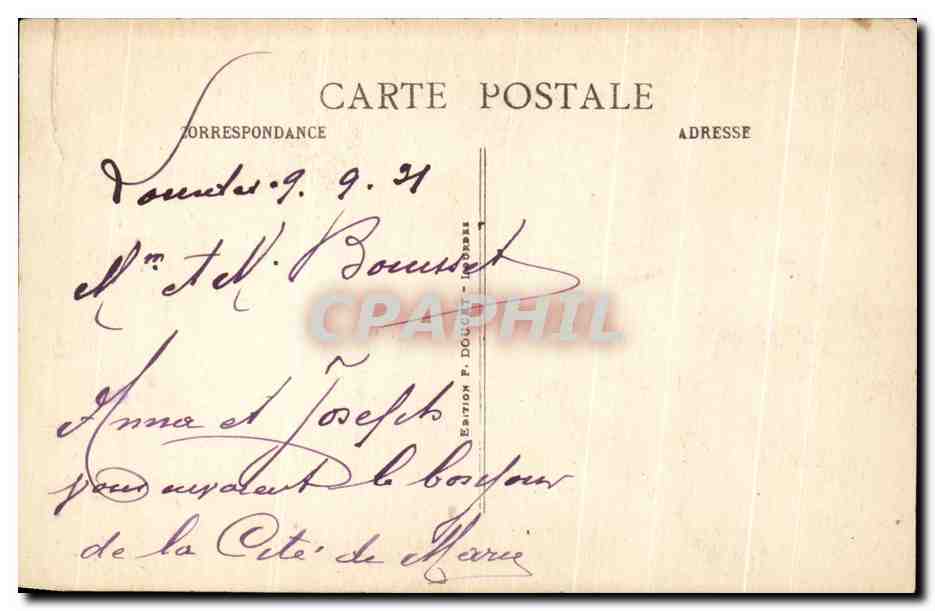 CPA Lourdes La Vierge Couronnee et le chateau fort — Verso