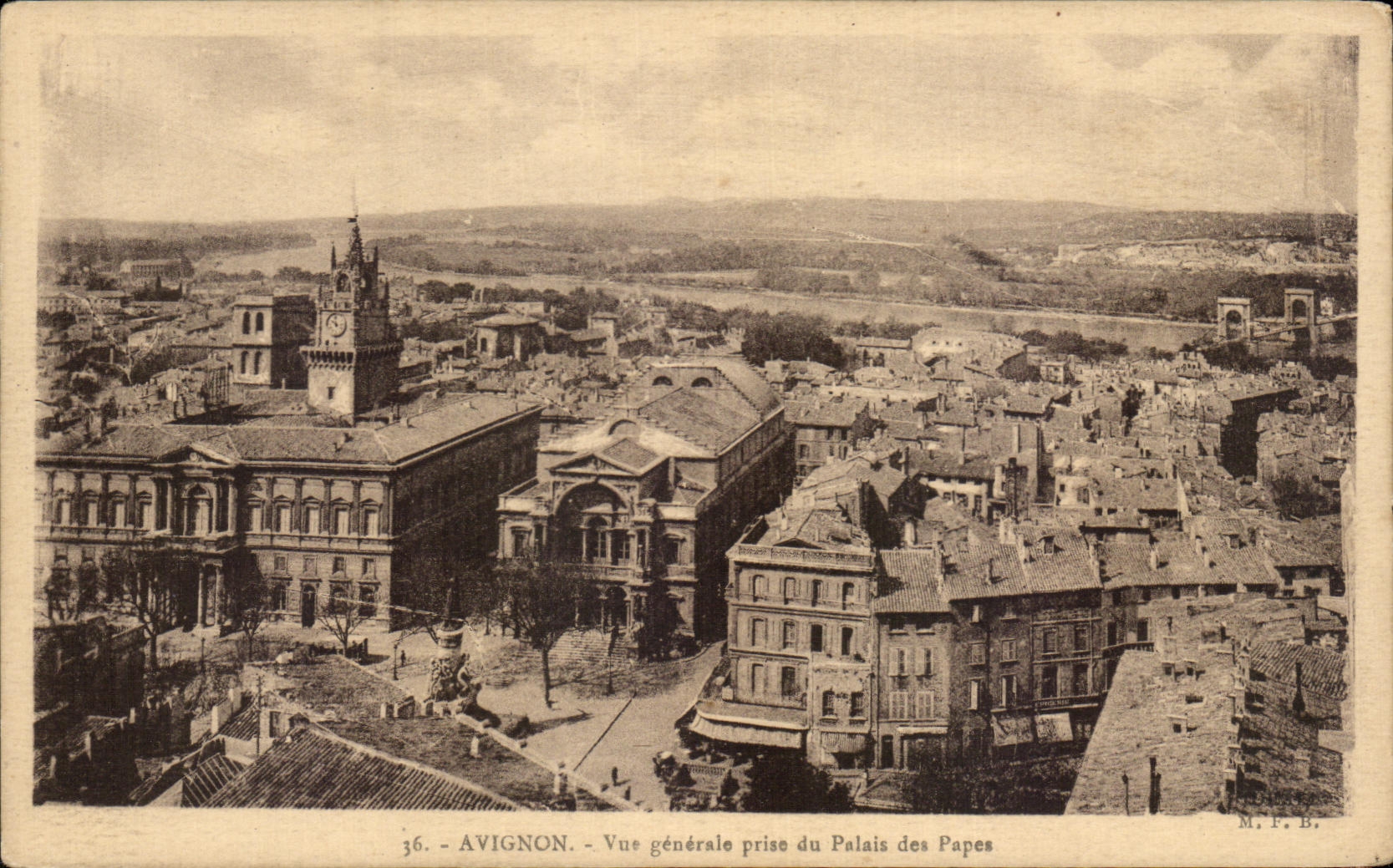 CPA Avignon Vue generale prise du palais des papes