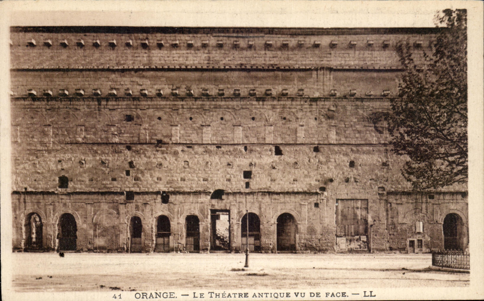 CPA Orange Le Theatre Antique Vu De Face