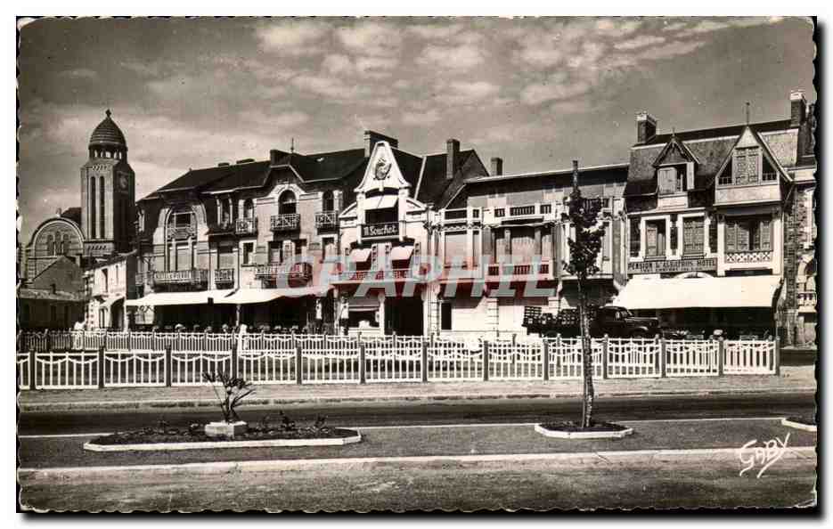 CPA Les Sables D'Olonne Place De Strasbourg
