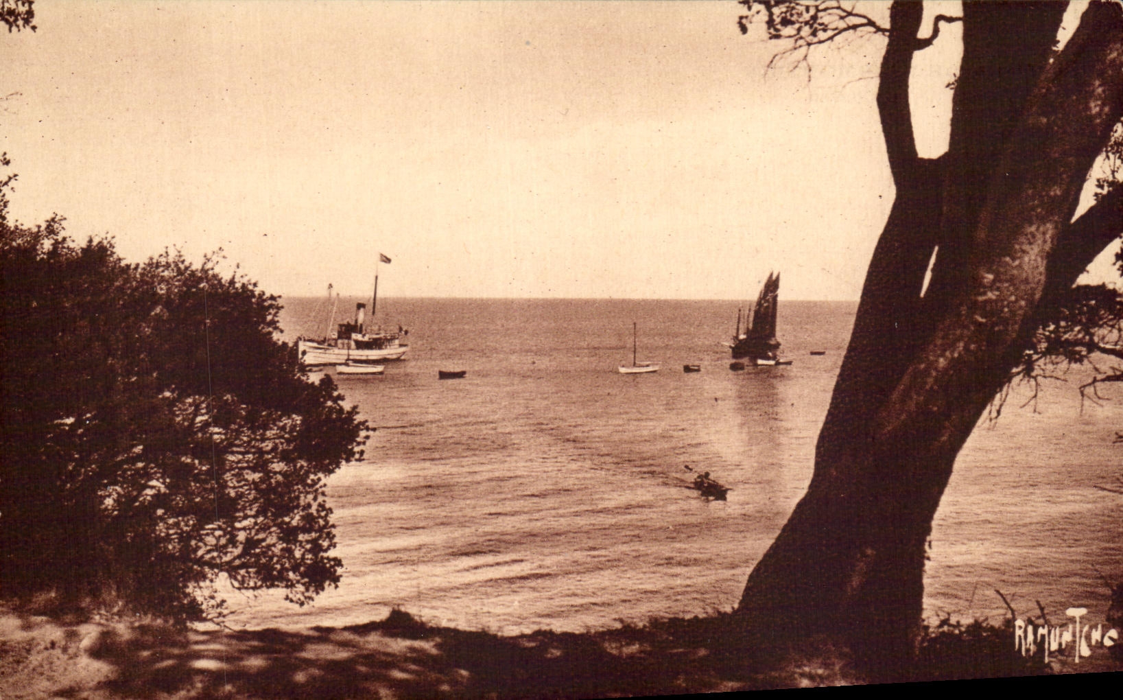 CPA L'ile De Noirmoutier Le Bois De La Chaise Bateau 
