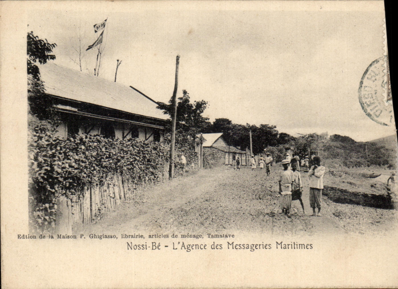 CPA Nossi Be L'Agence des Messageries Maritimes Madagascar Malagasy