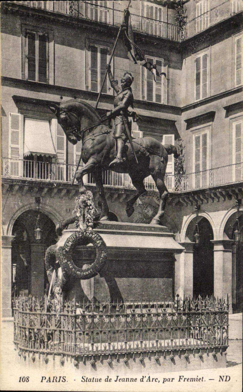 CPA Paris Statue de Jeanne d'Arc par Fremiet