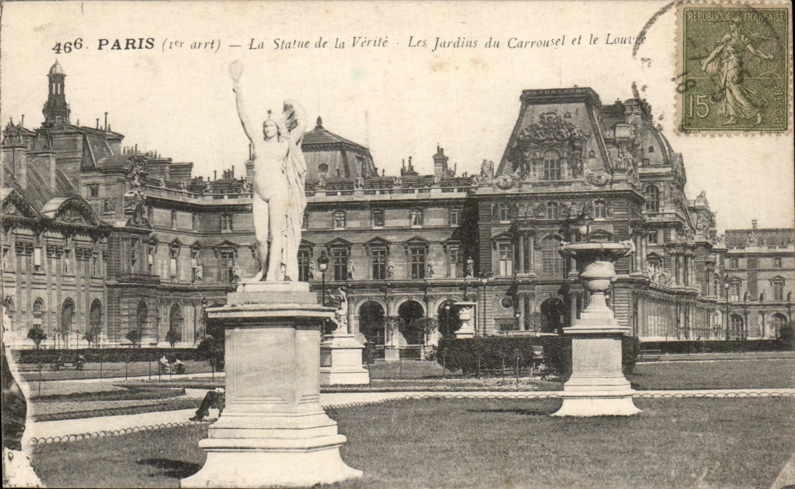 CPA Paris La Statue de La Verite Les Jardins Du Carrousel Et Le Louree