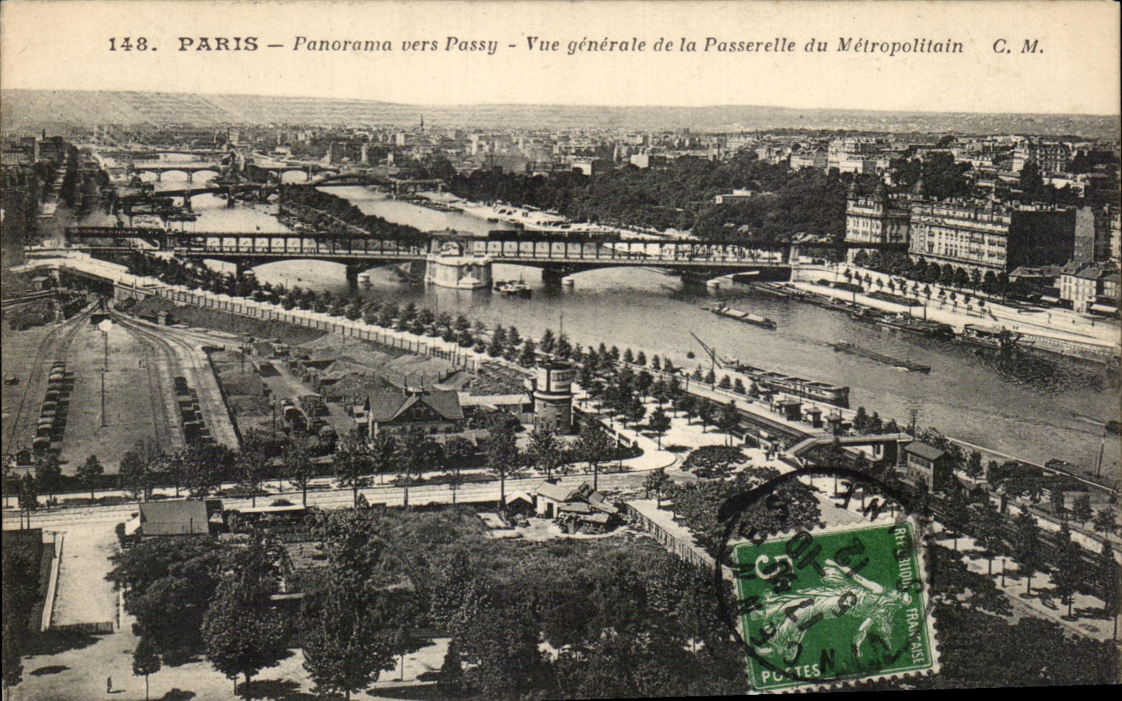 CPA Paris Panorama vers Passy Vue Generale De La Passerelle Du Metropolitain Metro