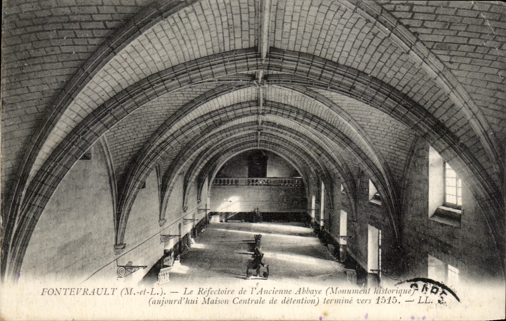 CPA Fontevrault Le Refectoire de l'Aucienne Abbaye 