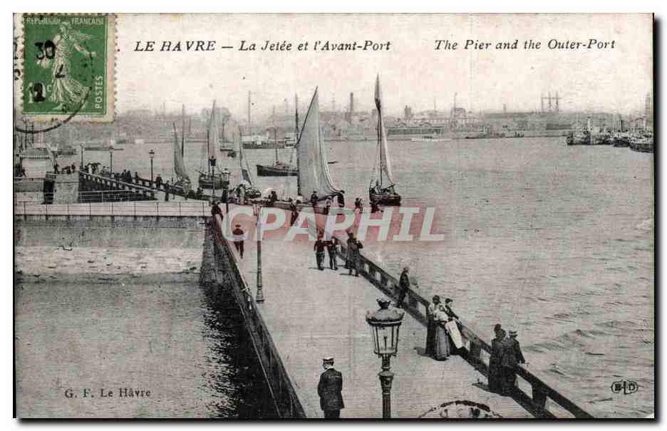 CPA Le Havre La Jetee et l'Avant Port Bateaux