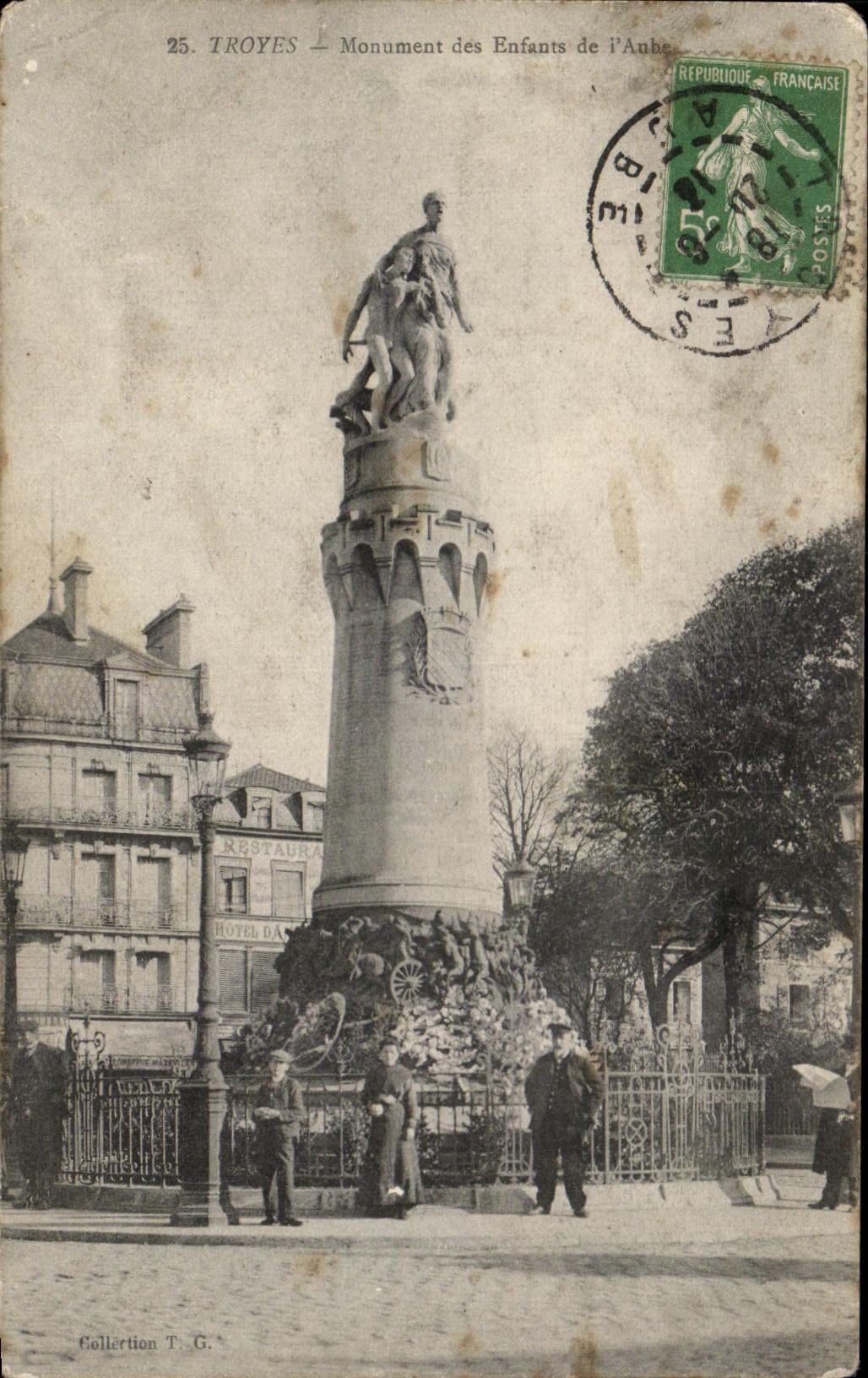 CPA Troyes Monument des Enfants de I'Aube
